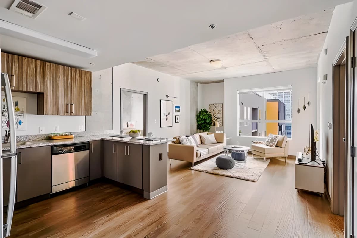 University House Midtown image