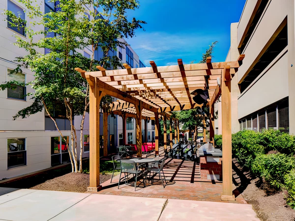 Outdoor Features