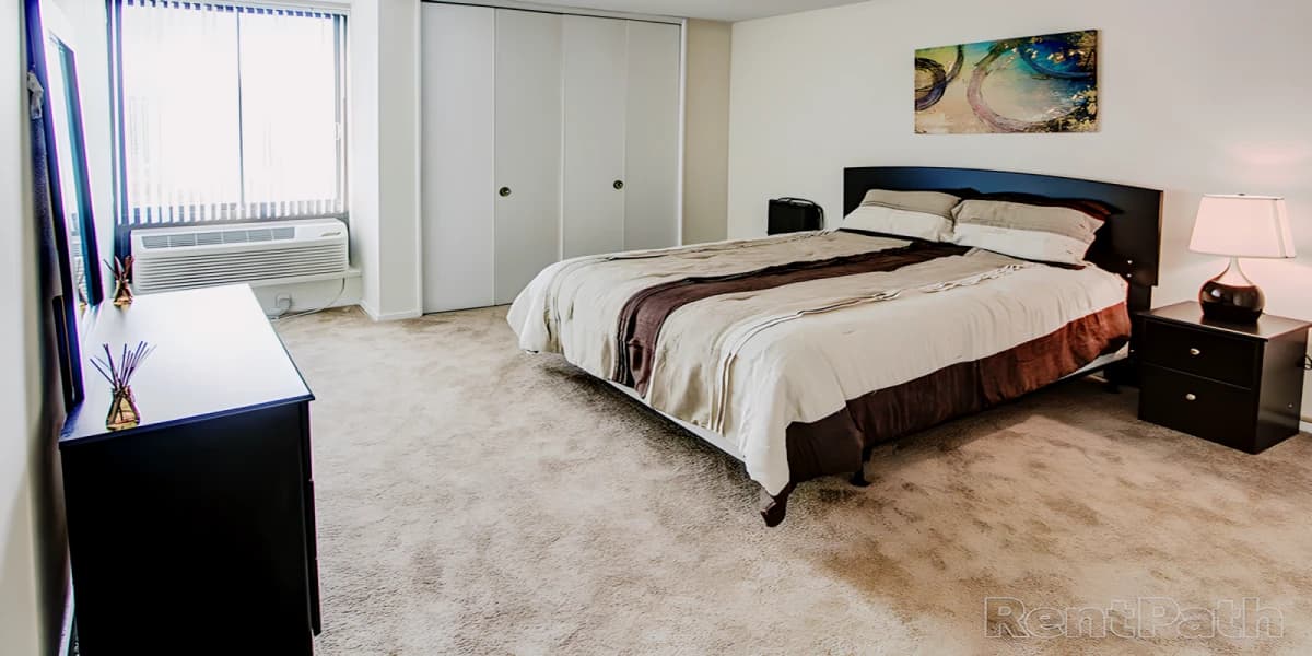 Jefferson Tower Apartments image