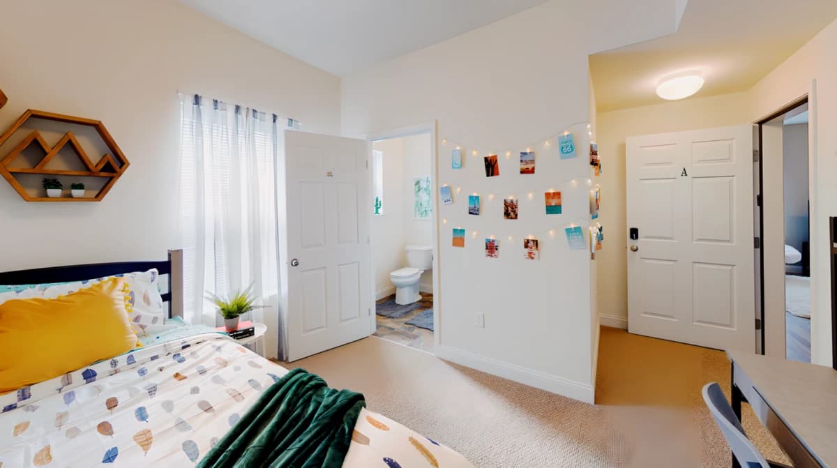 Campus Heights image
