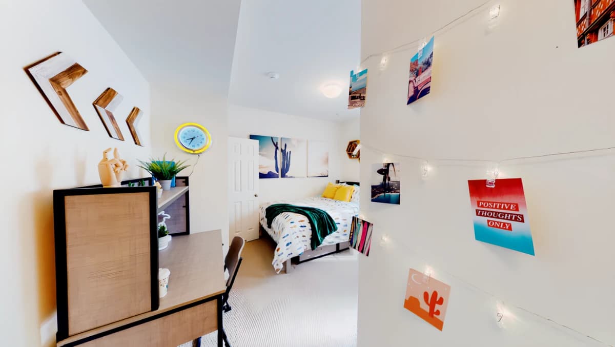 Campus Heights image