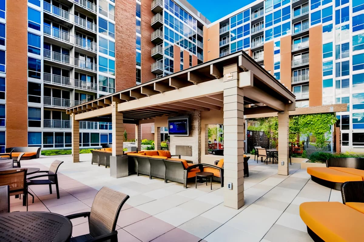 Lucky Apartments
