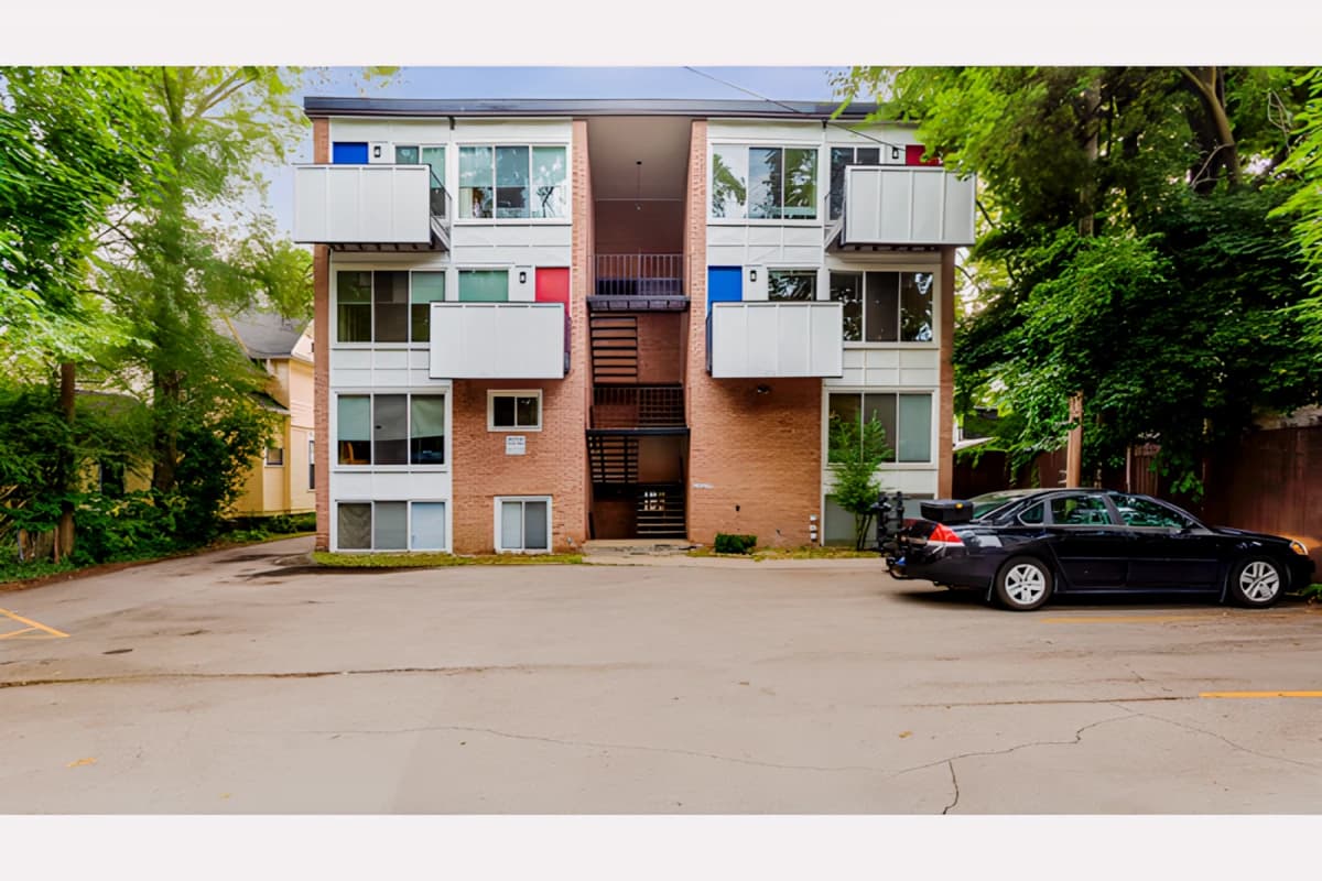 214 North Thayer