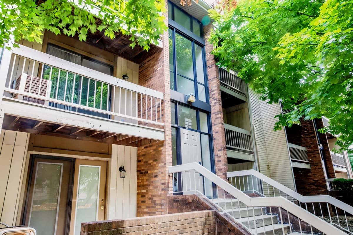 305 N Lincoln Avenue image 3