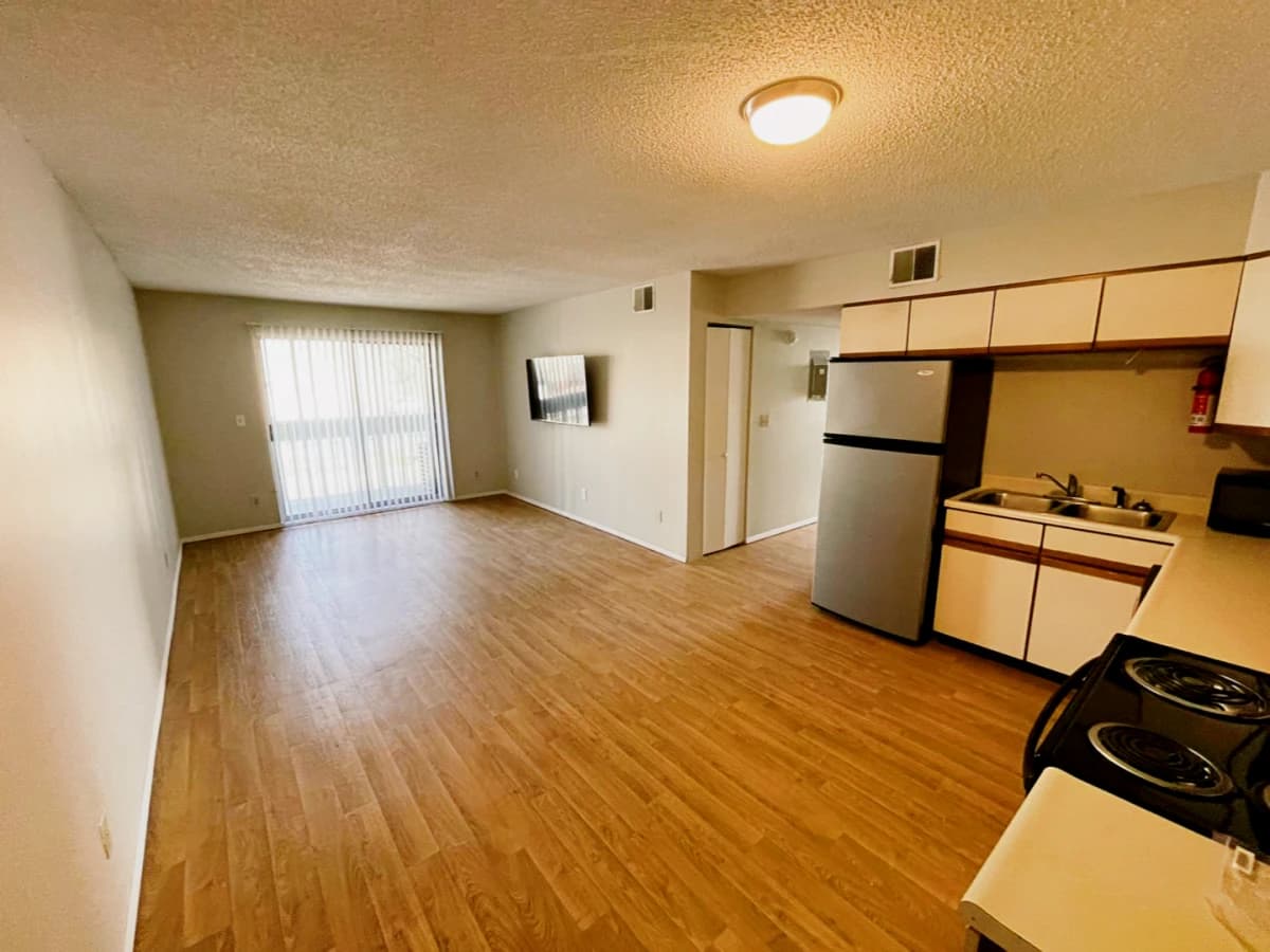 809 W Springfield, Urbana, IL 61801 image