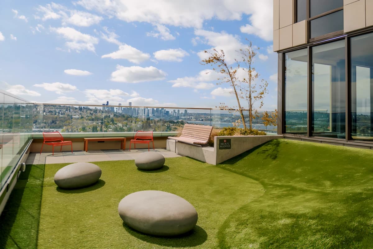 Outdoor Features