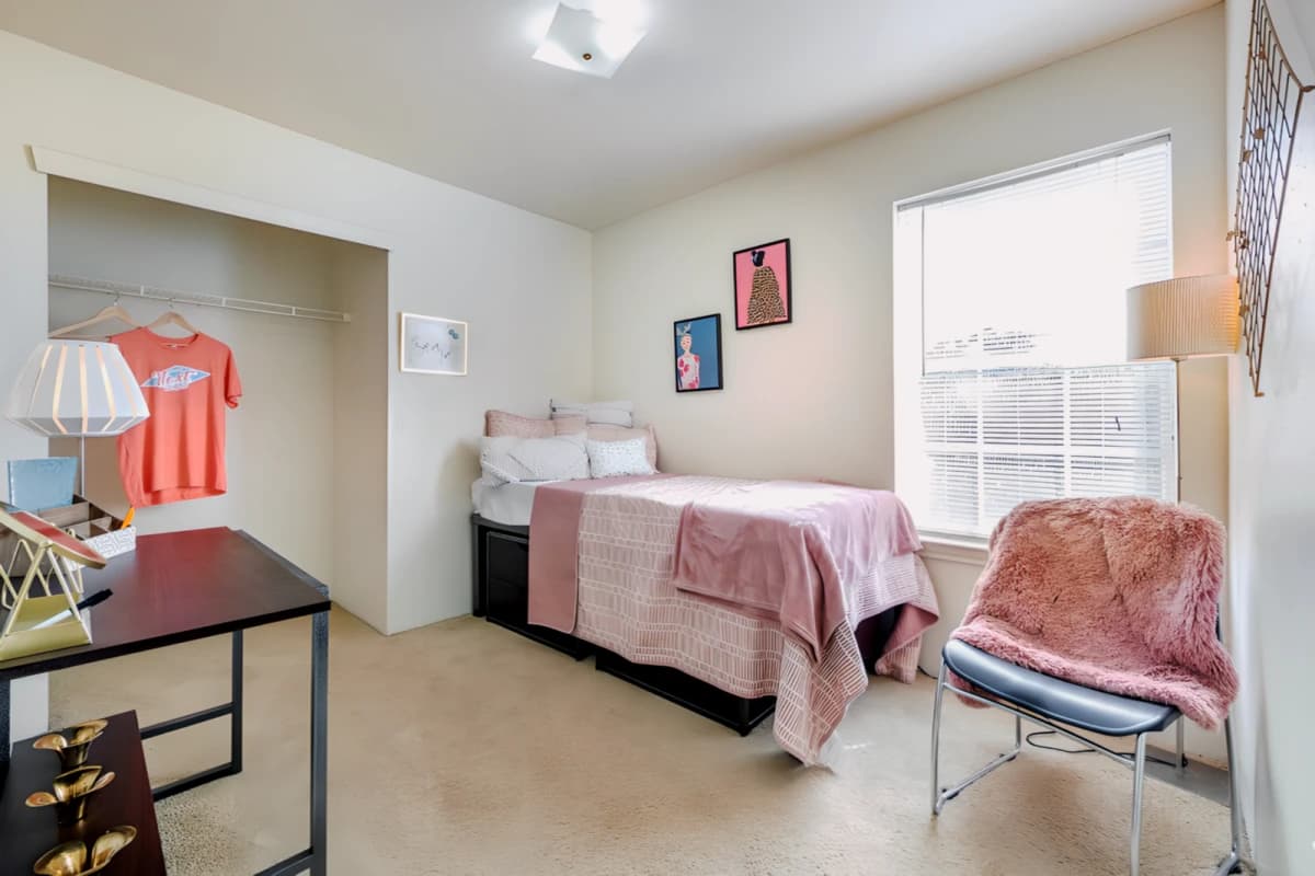 Centennial Court Apartments- Student Housing image