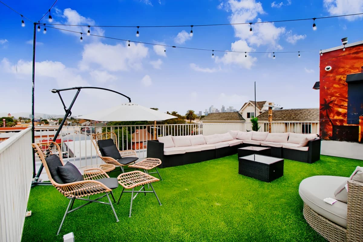 USC Student Housing: Heritage 1275 image