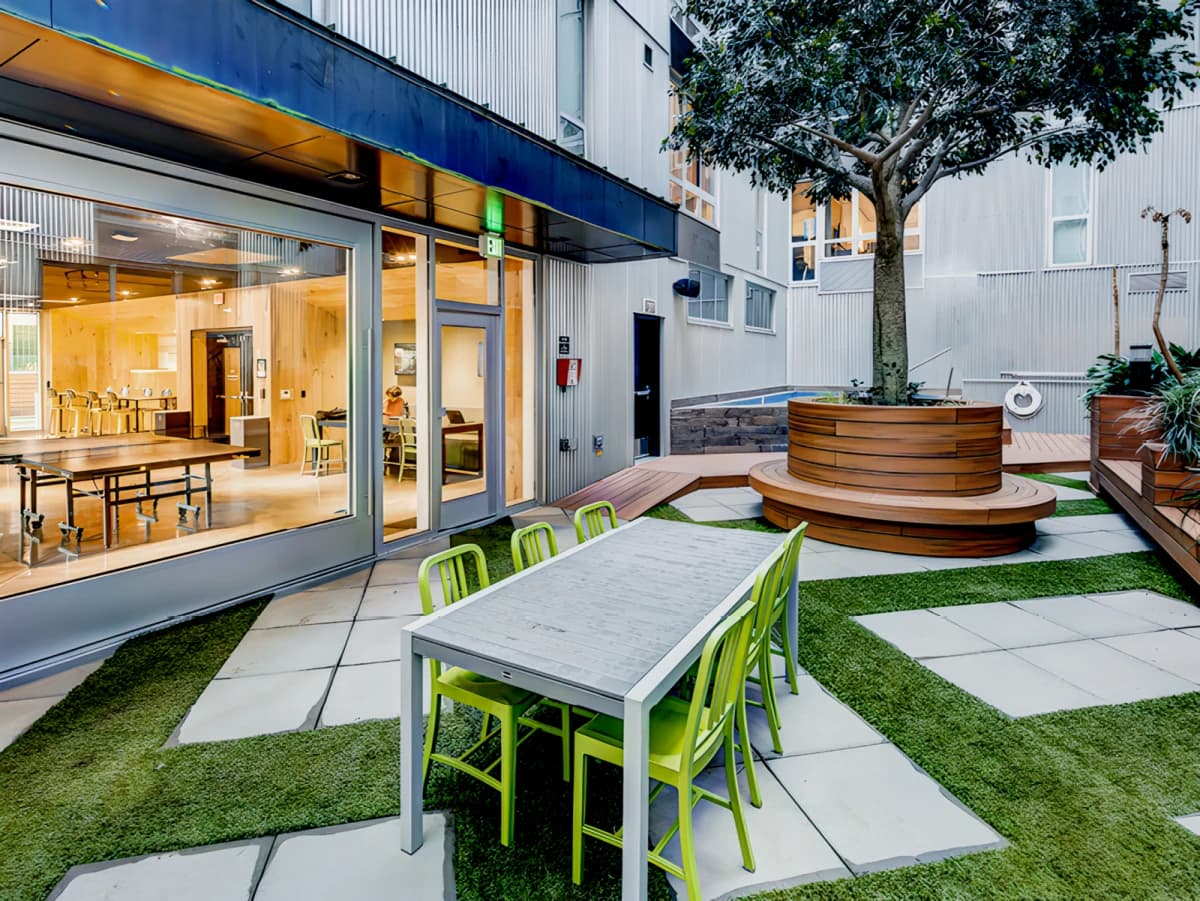 Outdoor Features