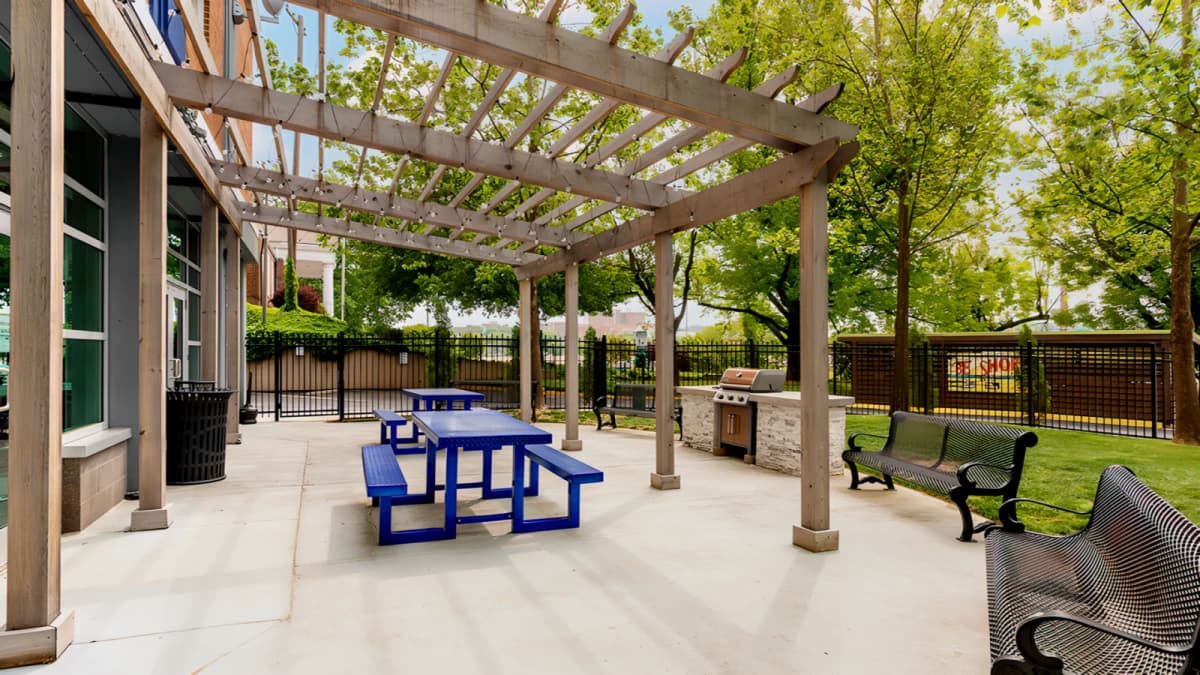 Outdoor Features