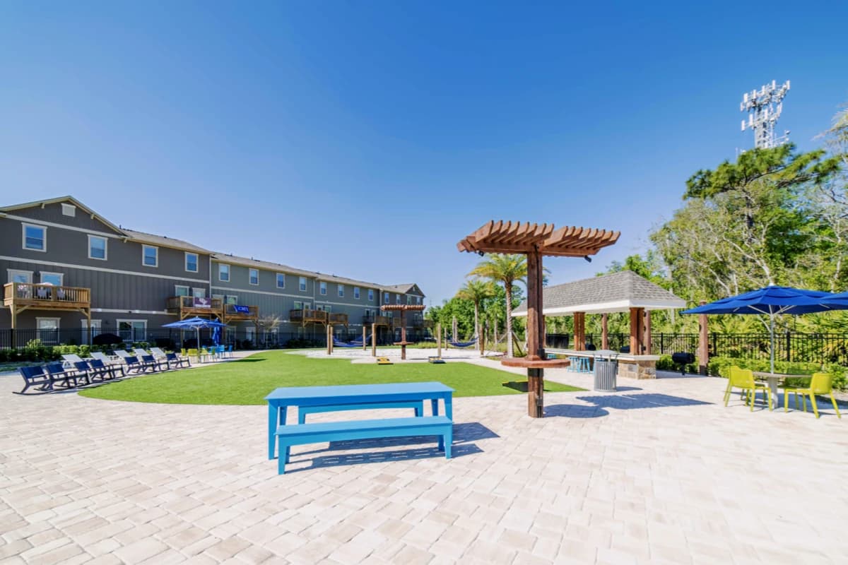 Outdoor Features