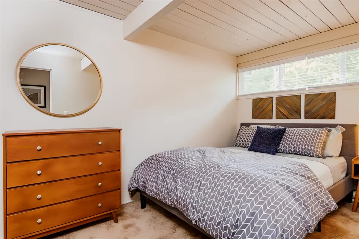 Witham Hill Oaks Apartments image 3