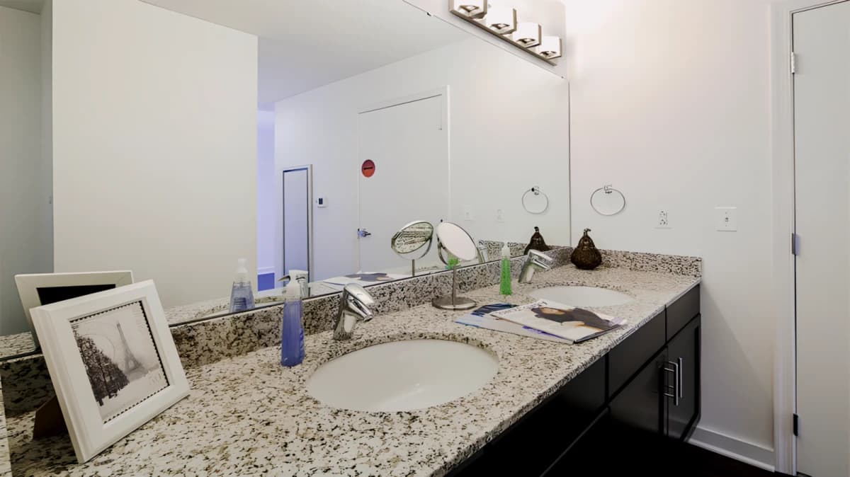 2 Bed 2 Bath Furnished
