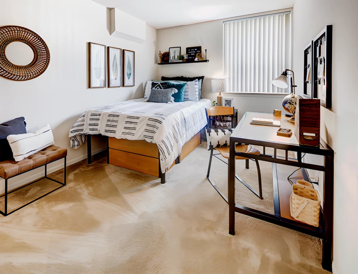 2 Bed - 1 Bath A Tower
