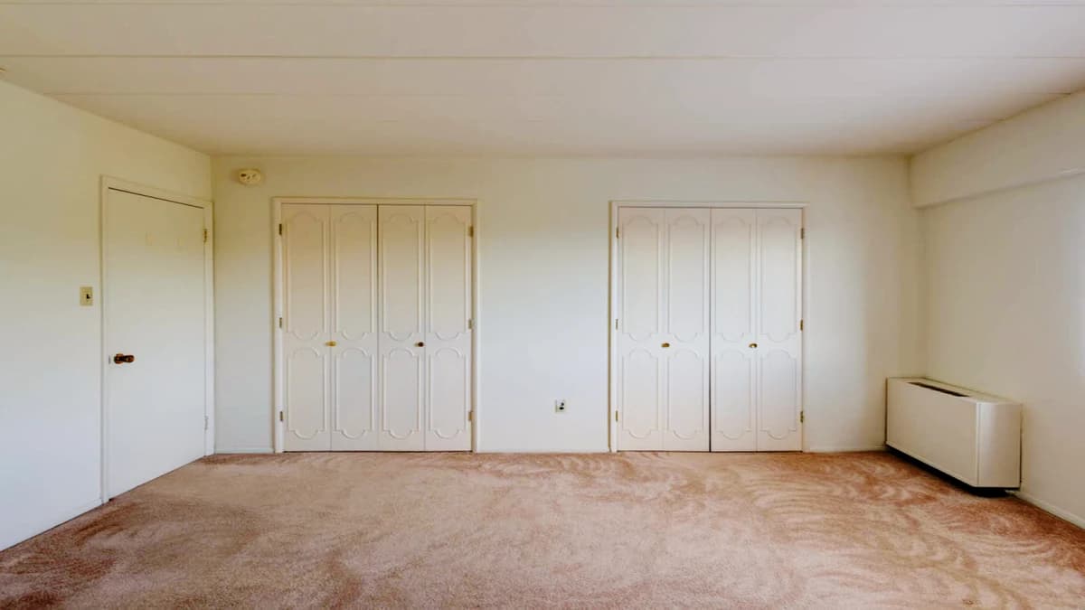 Parkway Plaza image
