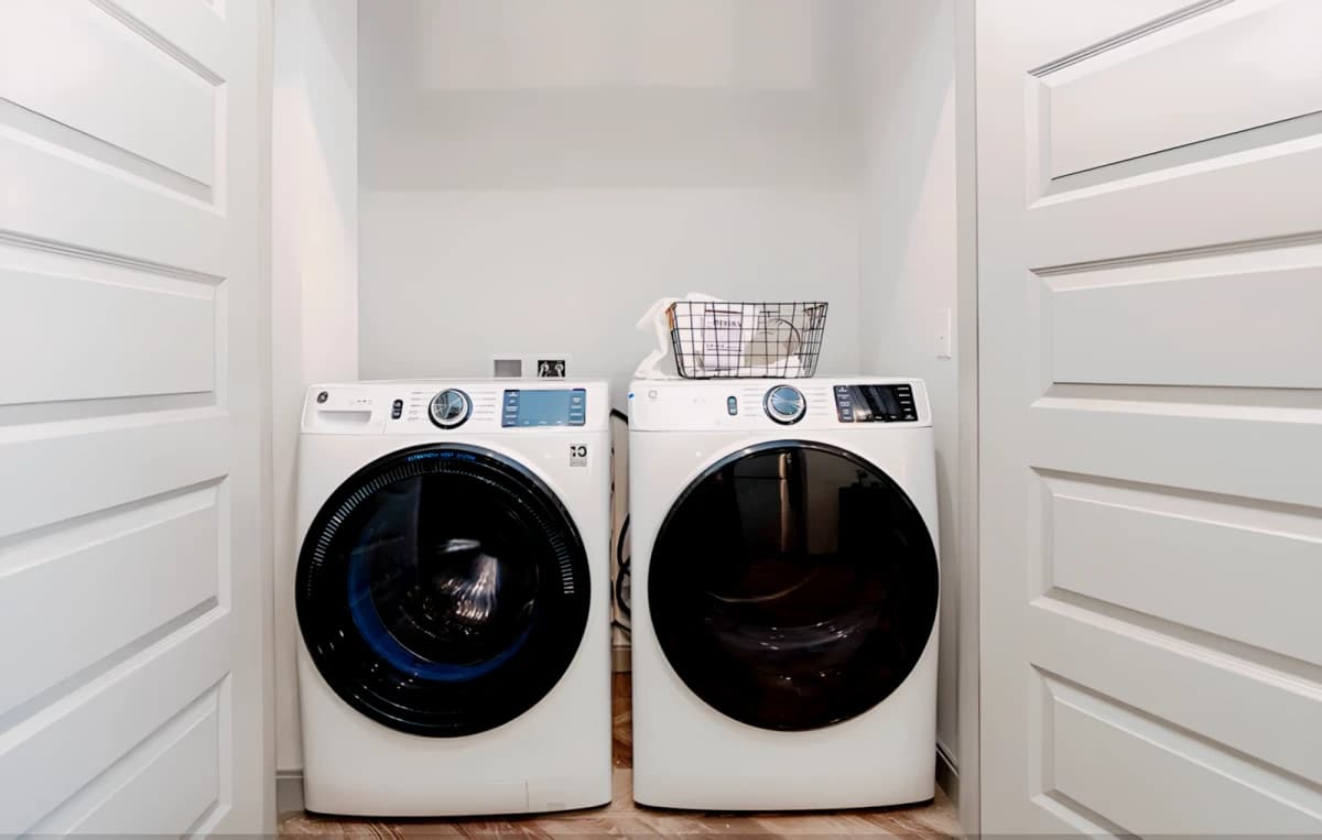 2 Bed, 2 Bath Classic