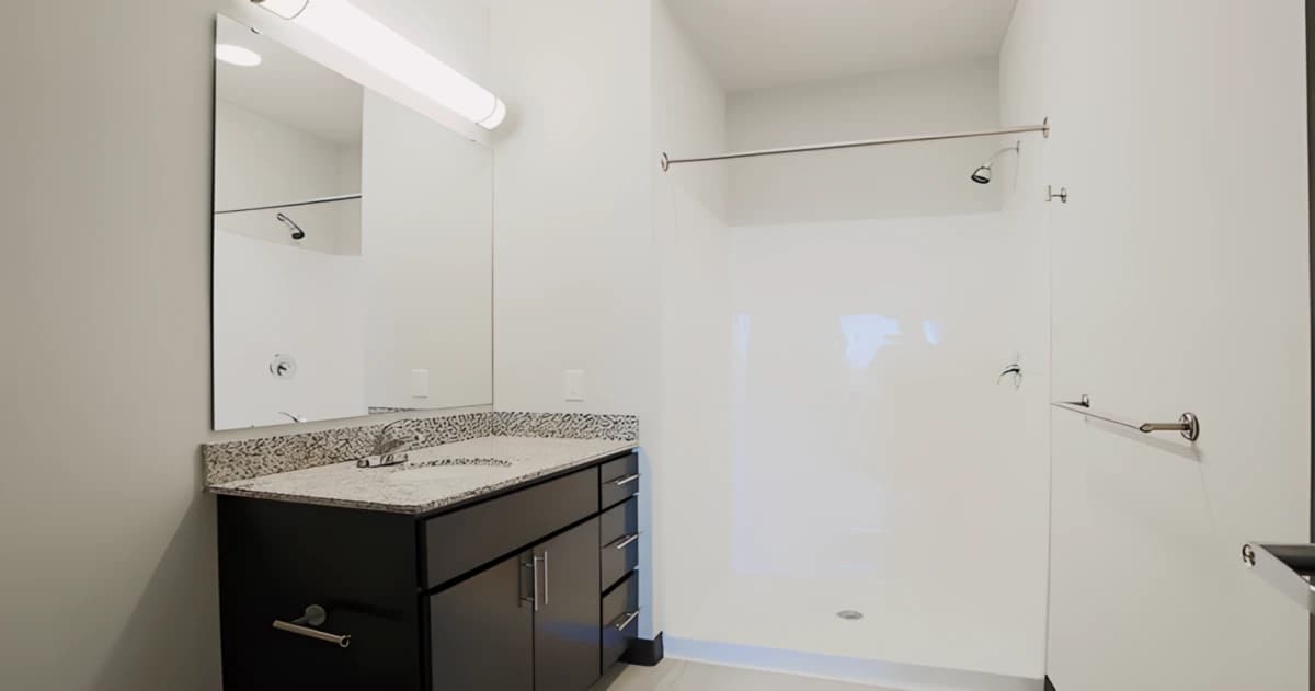 District Flats image 3