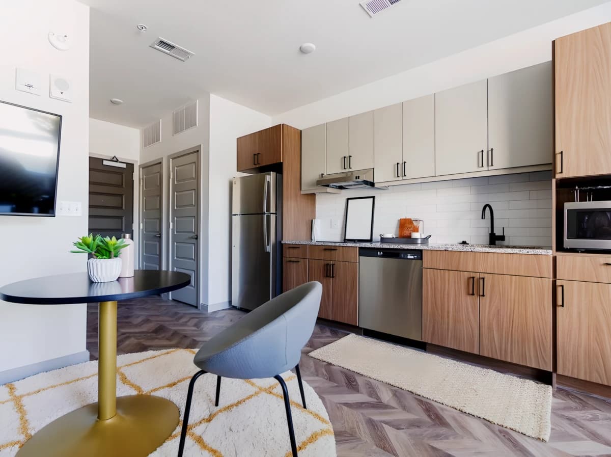 2 Bed, 2 Bath Deluxe