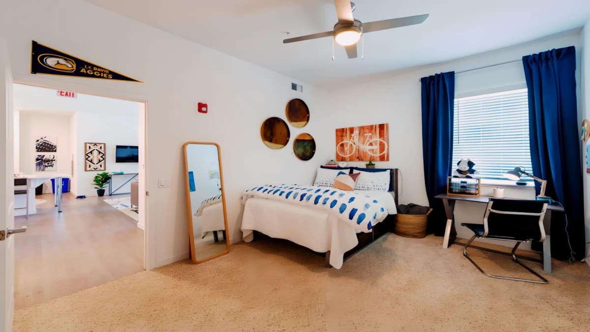 5 Bed 5 Bath E1 Terrace