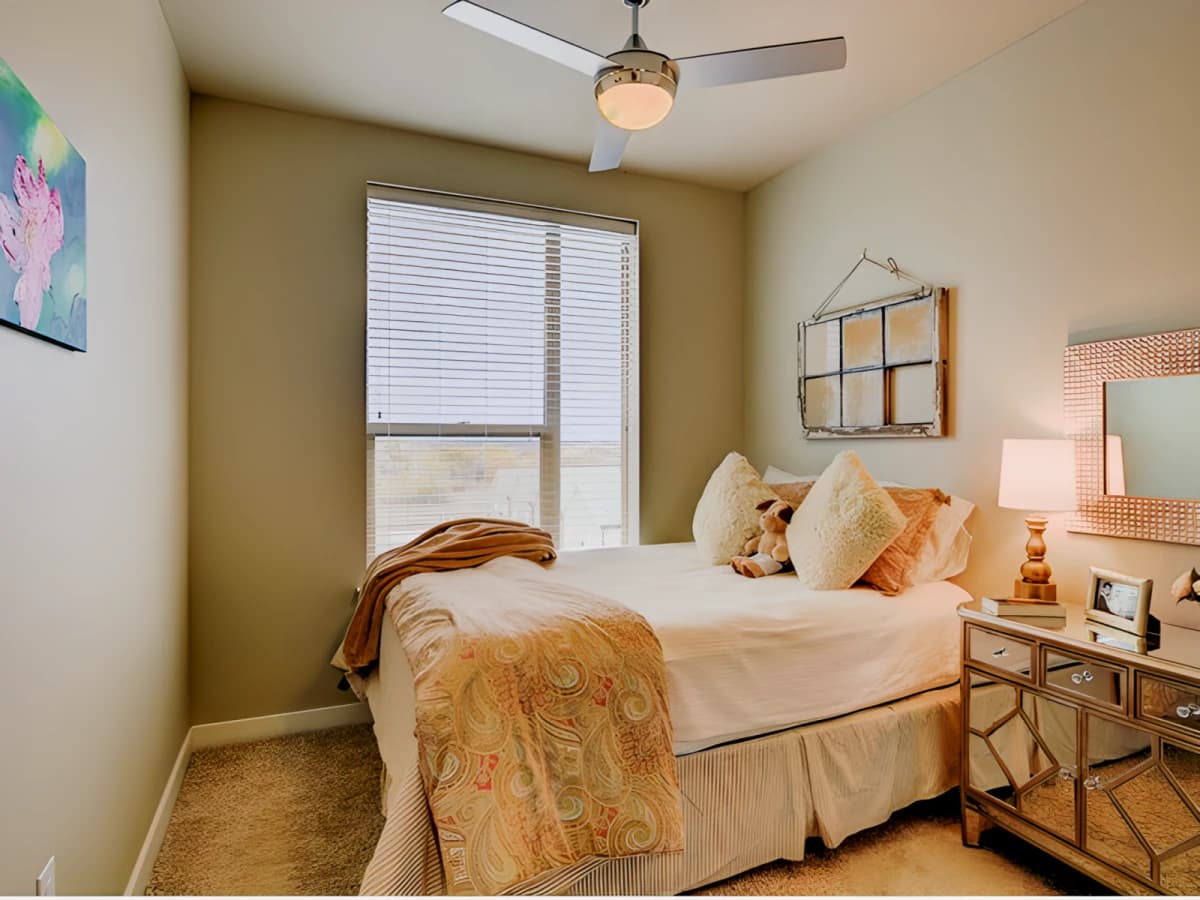 2x2 Juno furnished