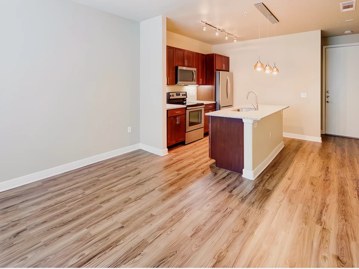 2x2 Lunar unfurnished