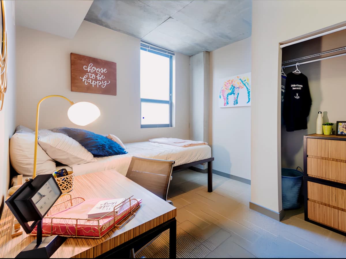 4 Bedrooms 4 Bathrooms