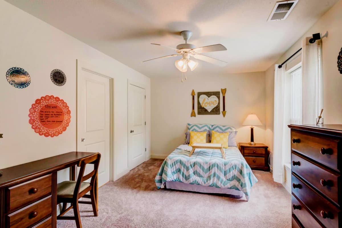4 Bed, 3.5 Bath