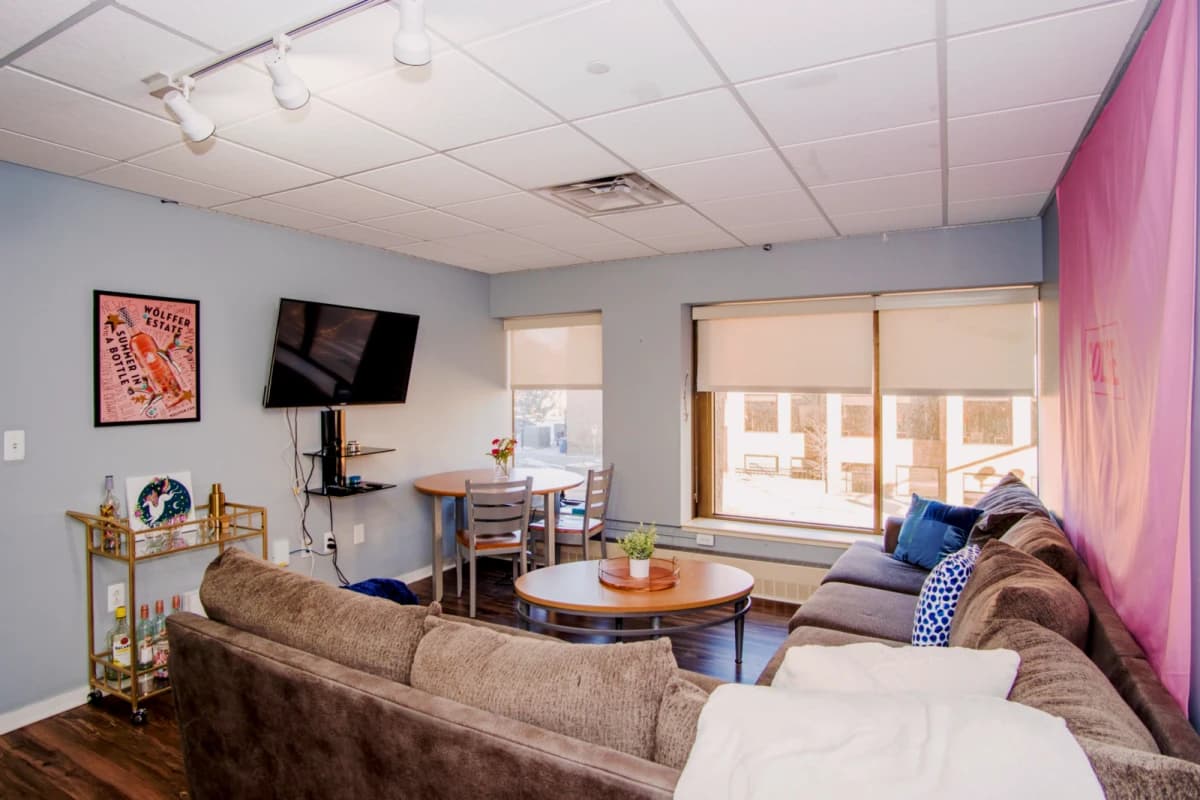 3 Bed 1 Bath 7