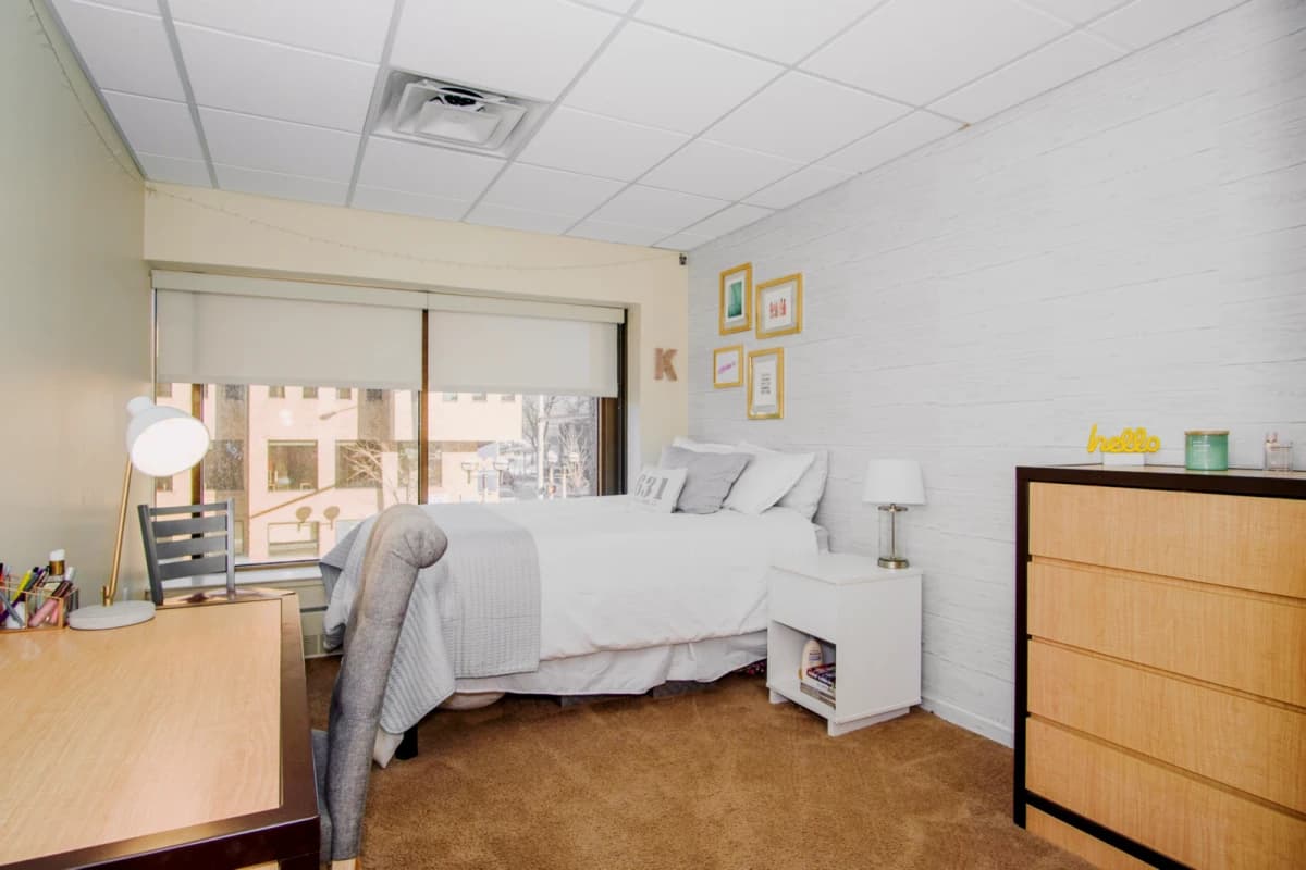 3 Bed 1 Bath 7