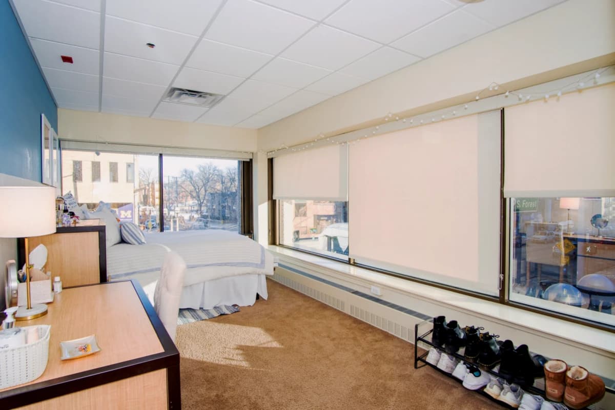 3 Bed 1 Bath 7