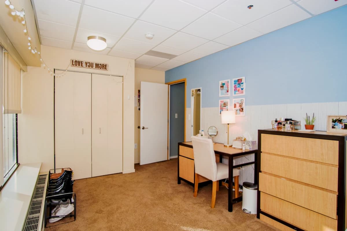 3 Bed 1 Bath 7
