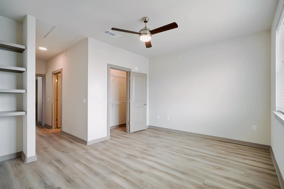 3x3 Horizon Smart unfurnished entire unit
