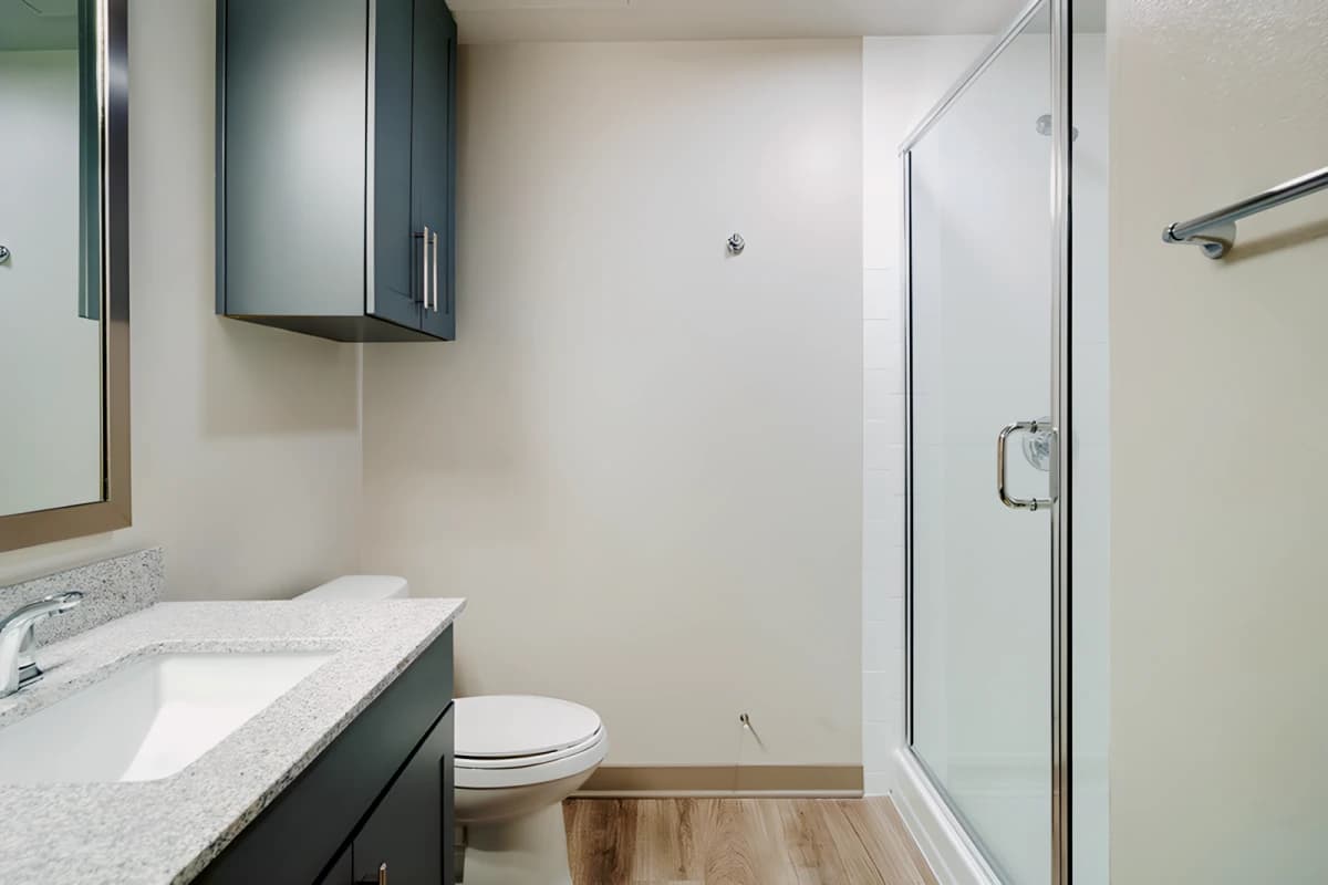 1x1 stellar Large smart furnished