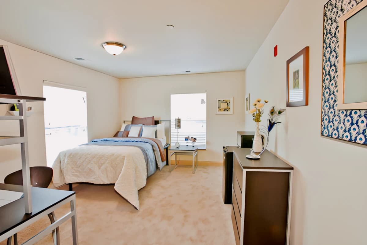 ARBOR Bedrooms A & D w/ PRIVATE BATH
