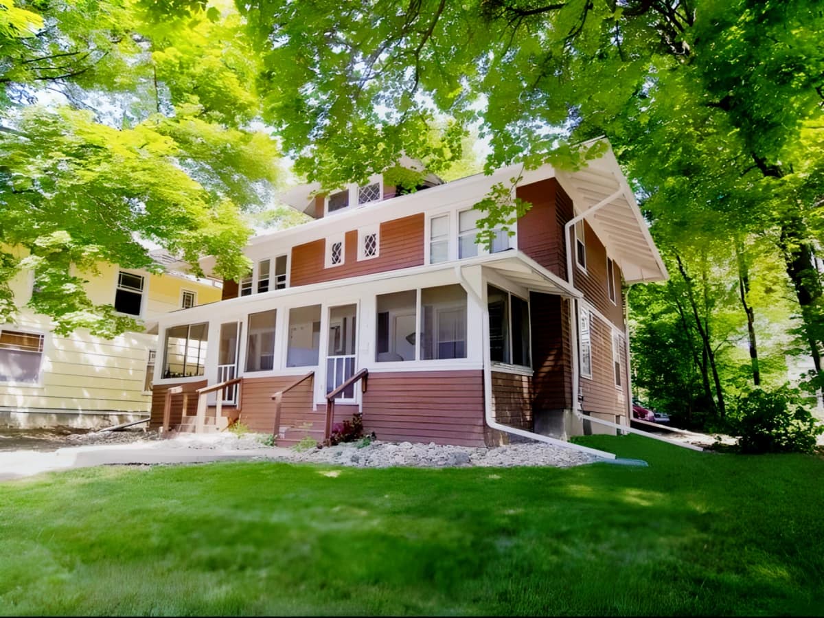 2 Bed 1 Bath for up to 3 People (Rate Per Person)