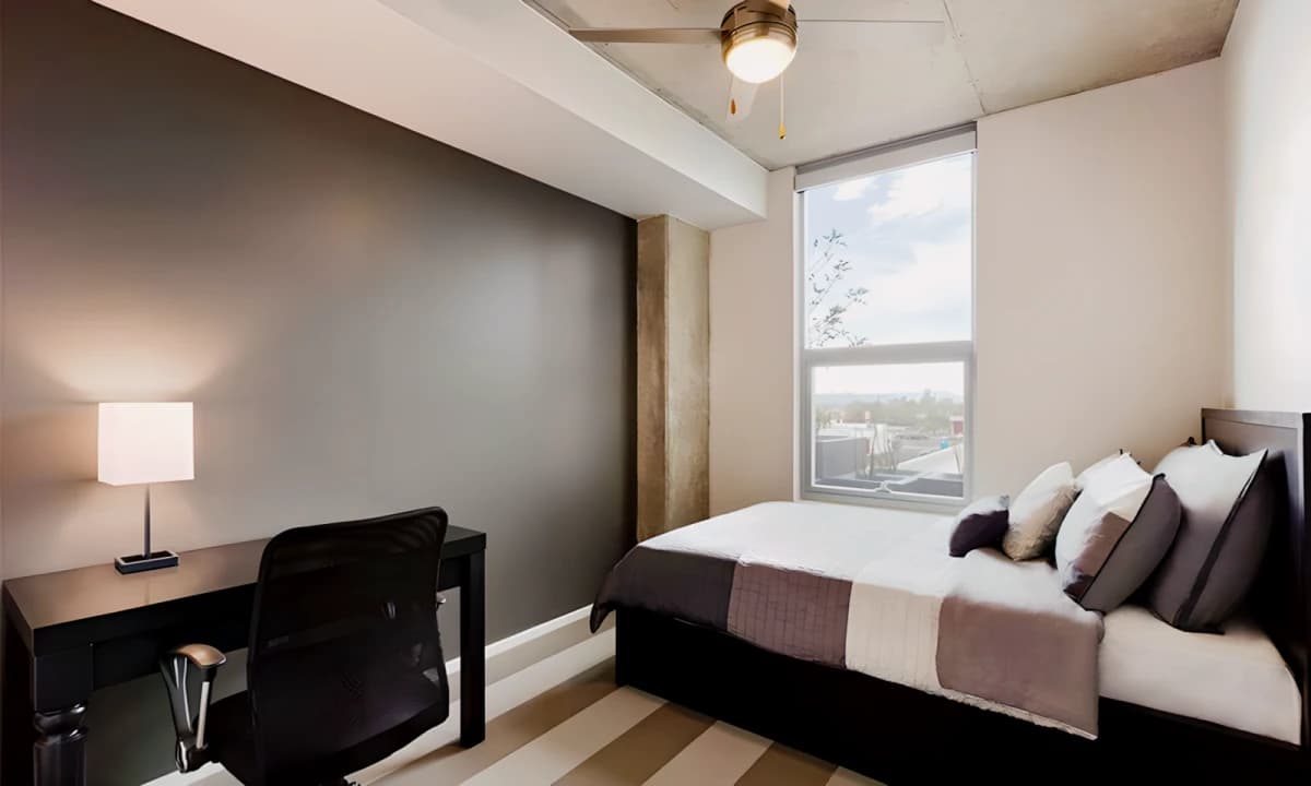 3 Bed, 3 Bath Deluxe