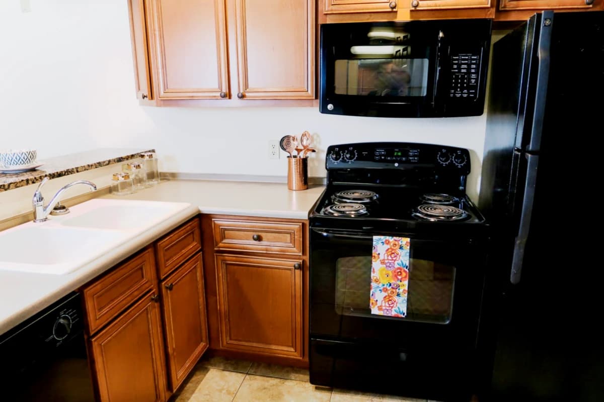 610 E Springfield, Champaign, IL 61820 image 2