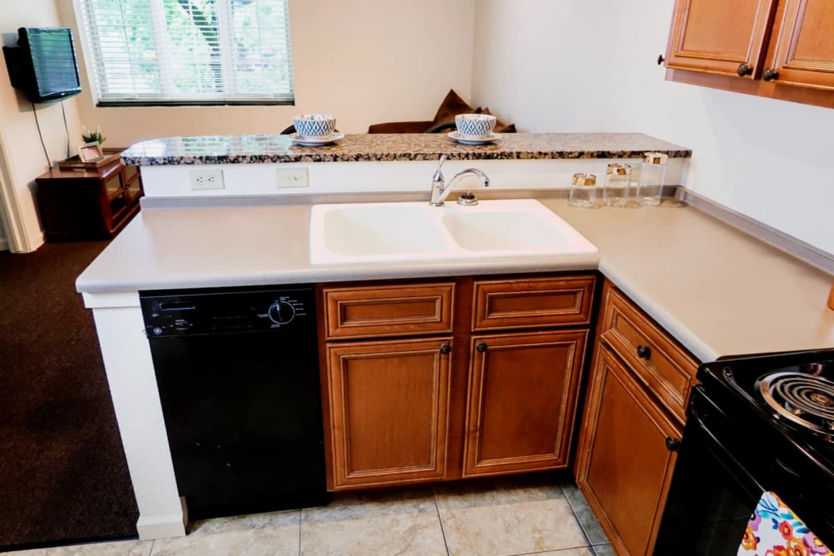 610 E Springfield, Champaign, IL 61820 image 5