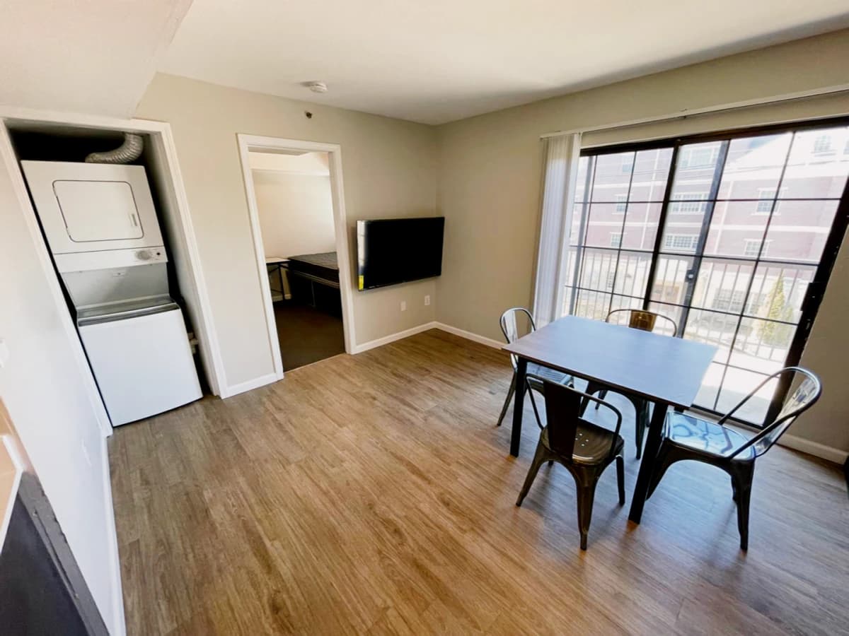 301 E Chalmers, Champaign, IL 61820 image