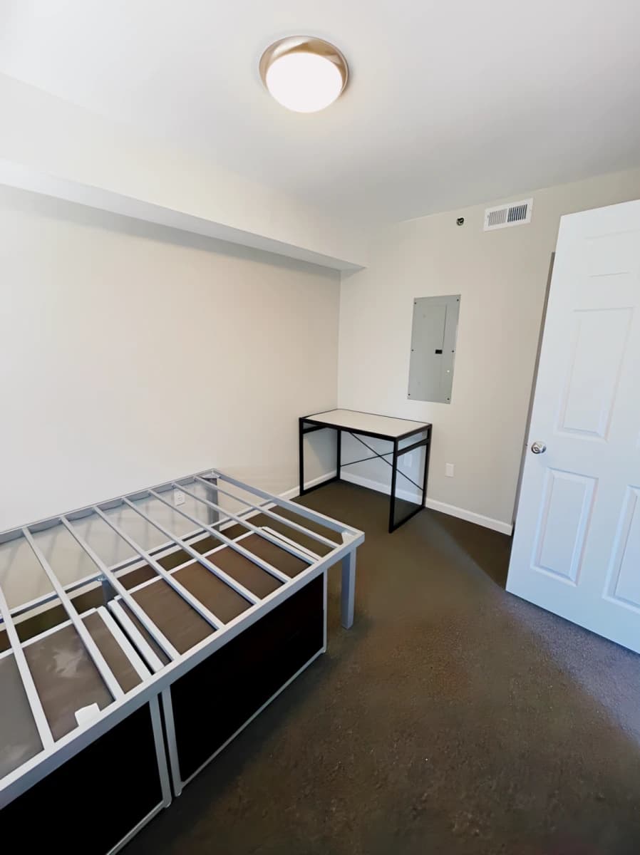 301 E Chalmers, Champaign, IL 61820 image
