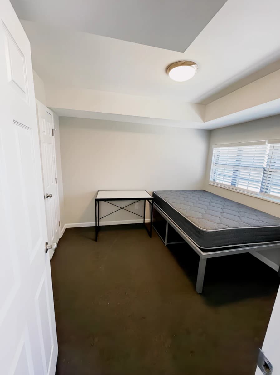 301 E Chalmers, Champaign, IL 61820 image