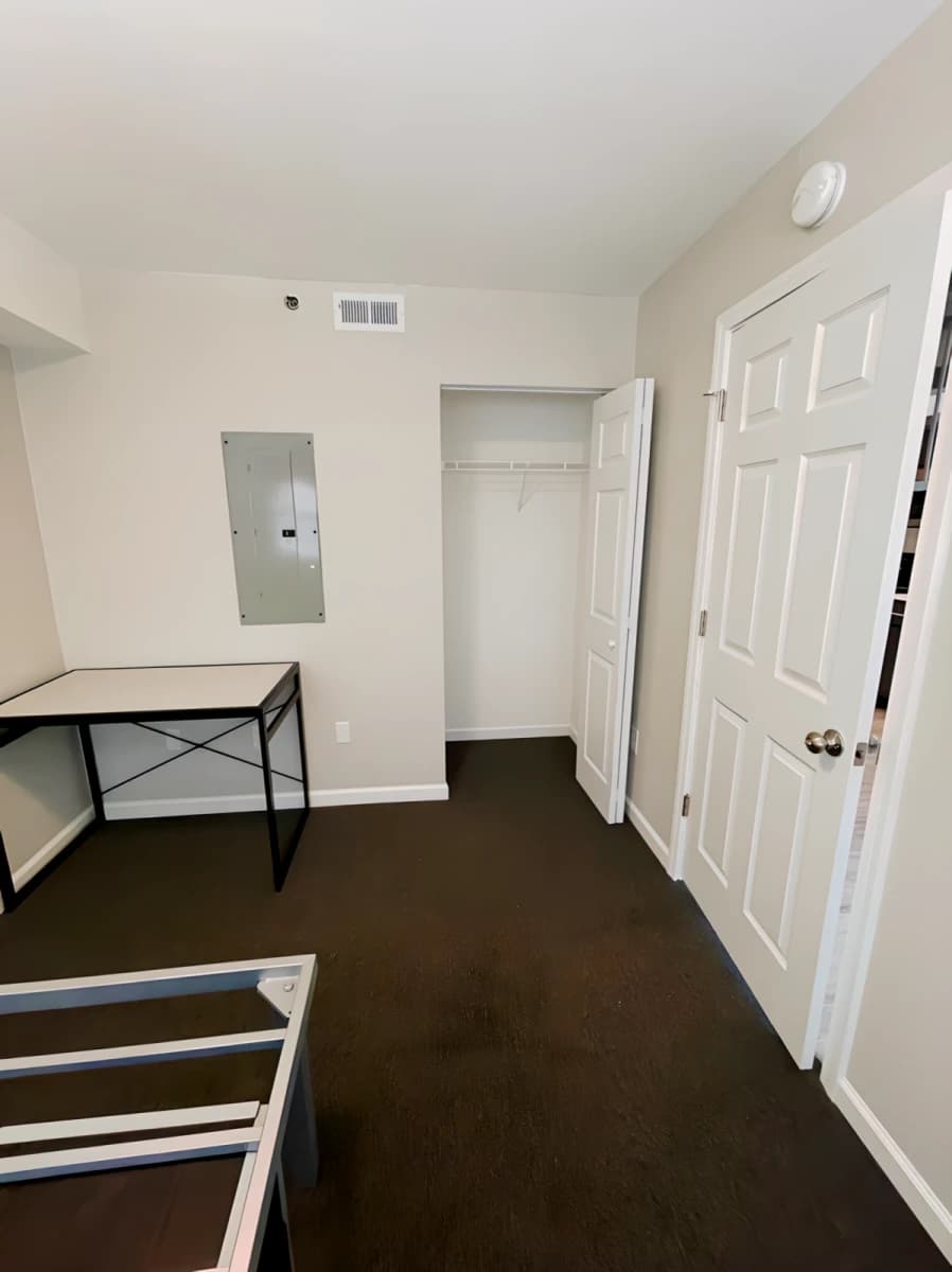 301 E Chalmers, Champaign, IL 61820 image