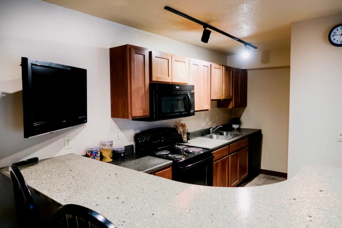 207 S Fifth, Champaign, IL 61820 image