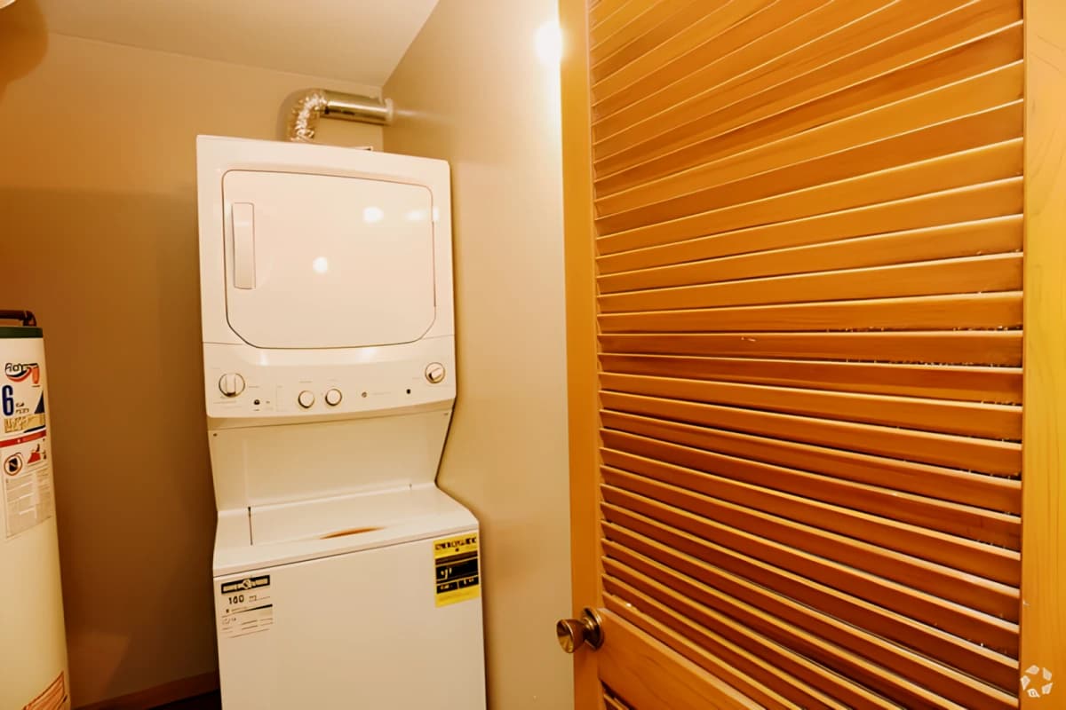 58 E. Armory, Champaign image