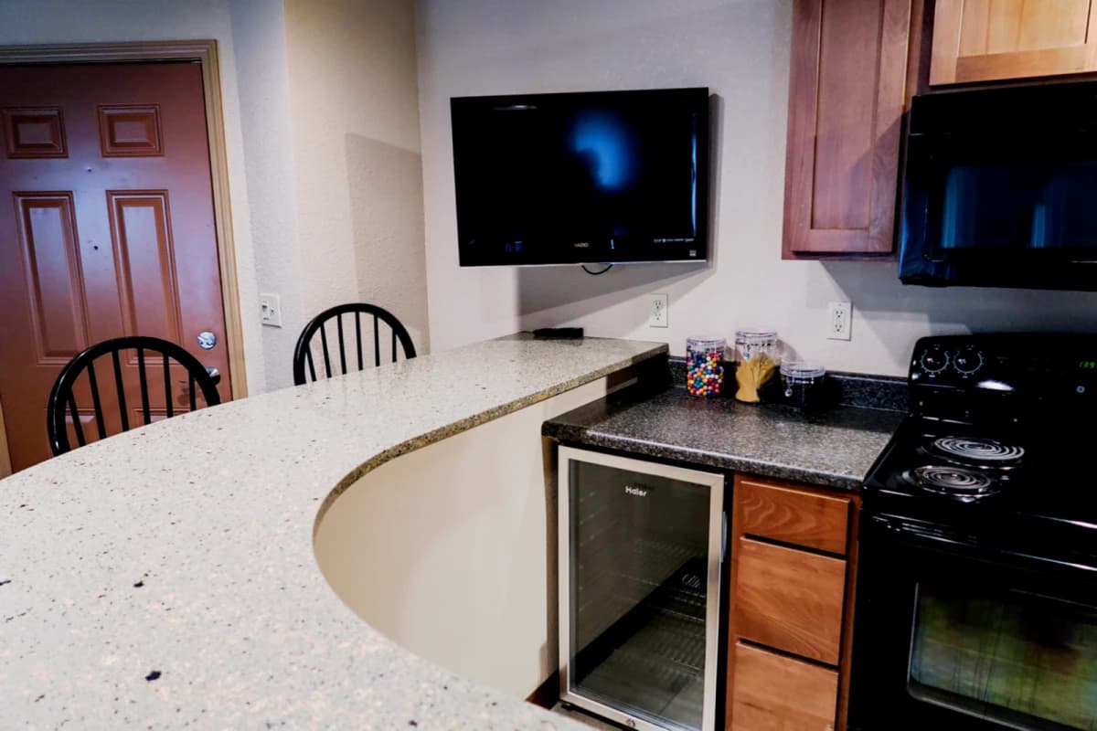 207 S Fifth, Champaign, IL 61820 image