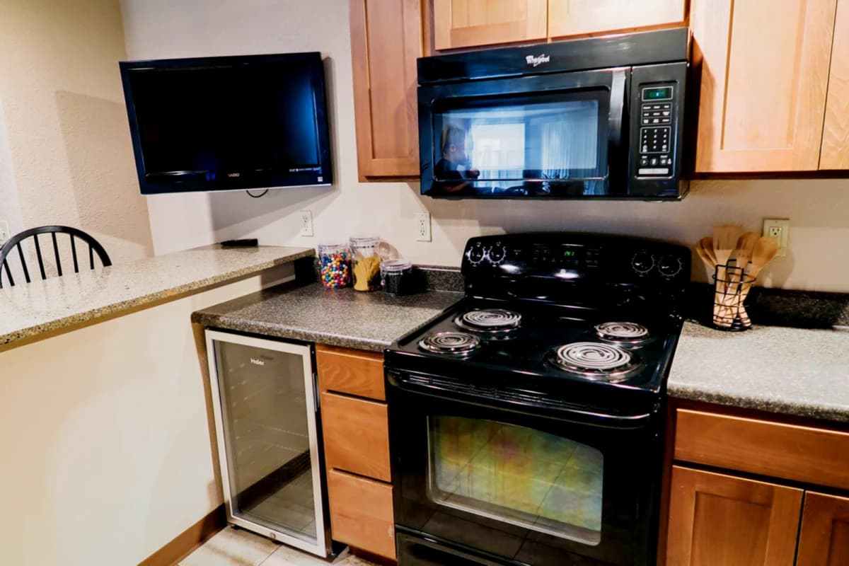 207 S Fifth, Champaign, IL 61820 image