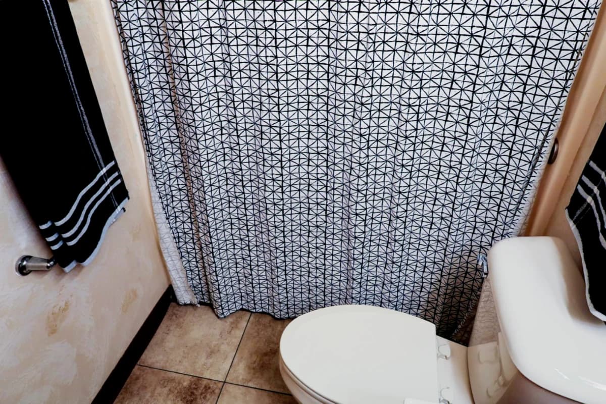 207 S Fifth, Champaign, IL 61820 image