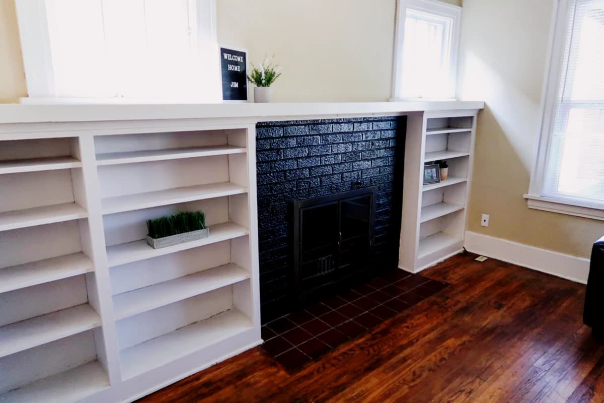2Bedrooms, 1Bathrooms