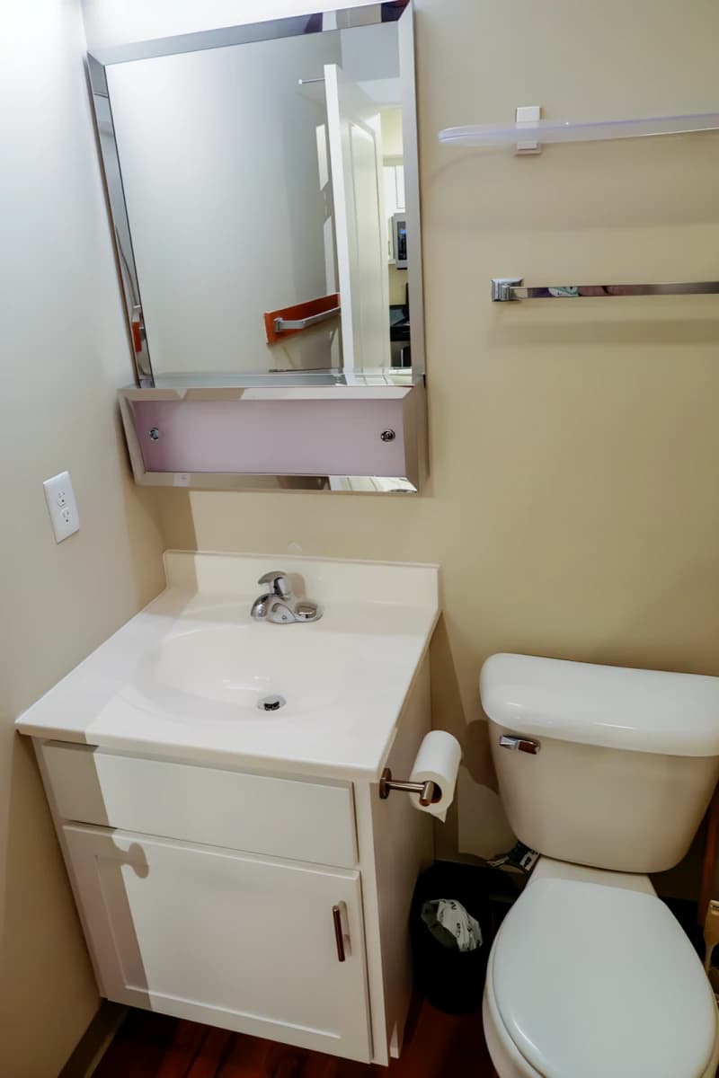 2Bedrooms, 1Bathrooms
