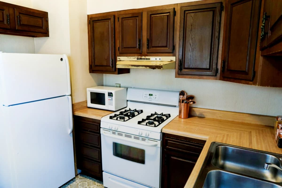 2Bedrooms, 1Bathrooms